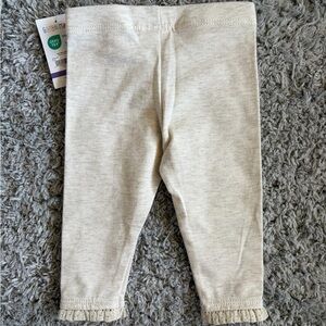 NWT•Baby Jersey Knit Leggings with Lace Trim | Wheat | Size 0-3m